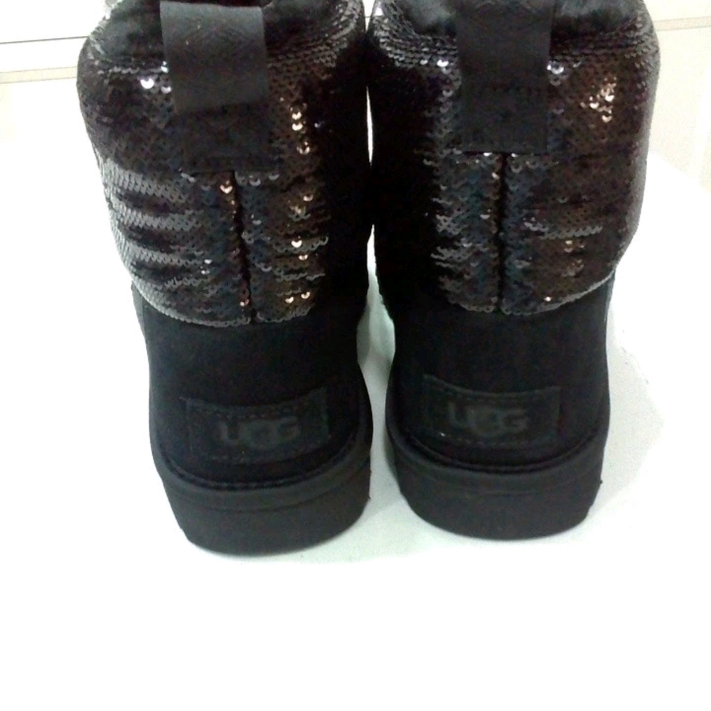 UGG Women's Classic Mini Mirror Ball Sequin Boots sz 6 - Picture 4 of 7